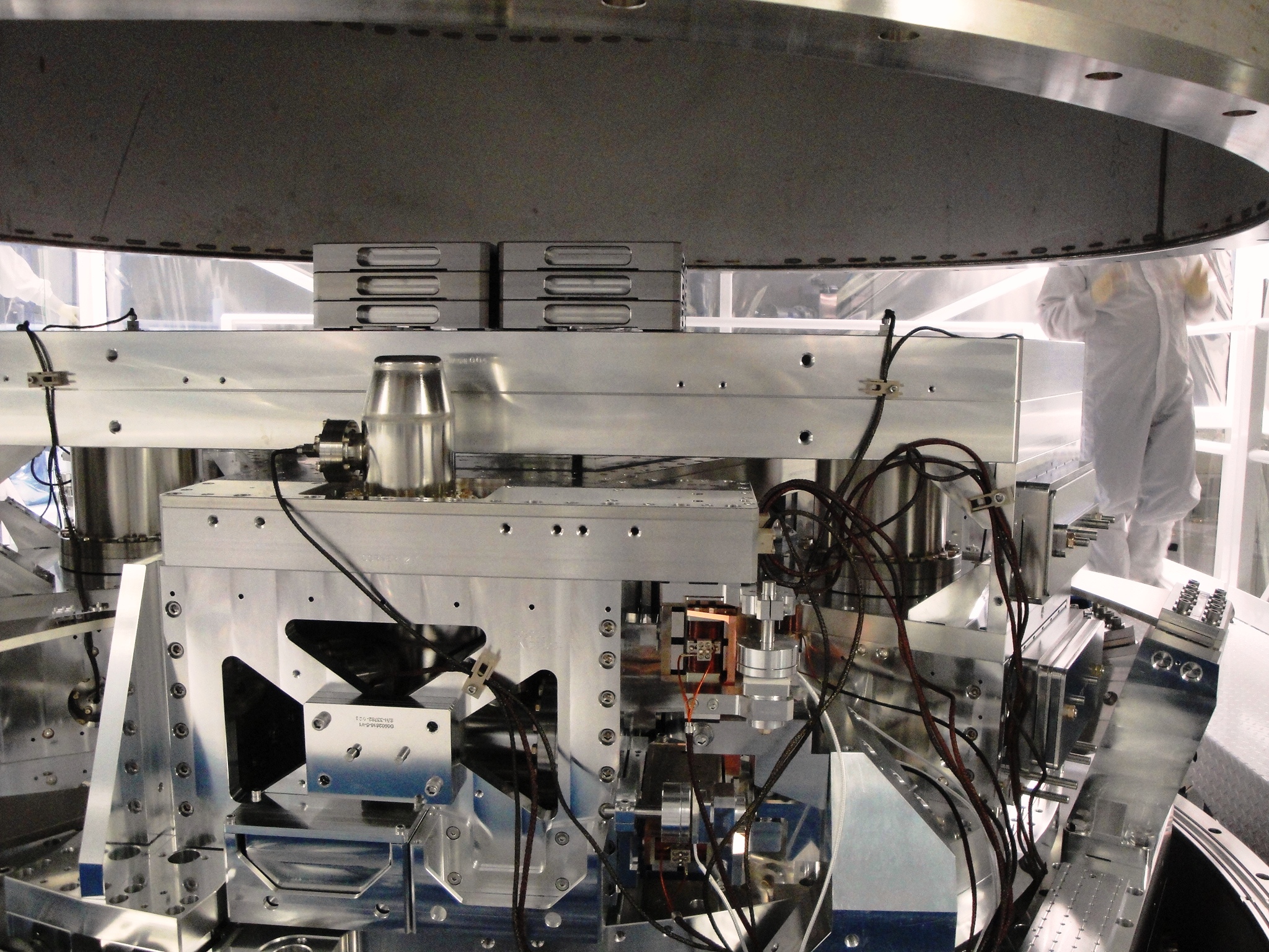 A Basic Symmetric Chamber (BSC) with complex Control System (Image: LIGO Lab/Caltech/MIT)